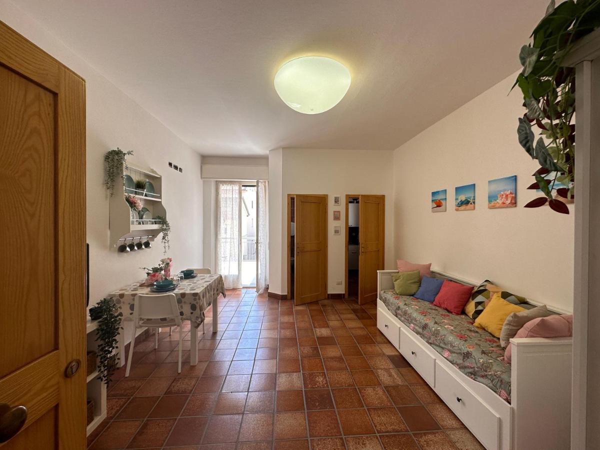 Miamare 1 Min Dalla E Terrazzo Di Clickaffitti Апартаменты